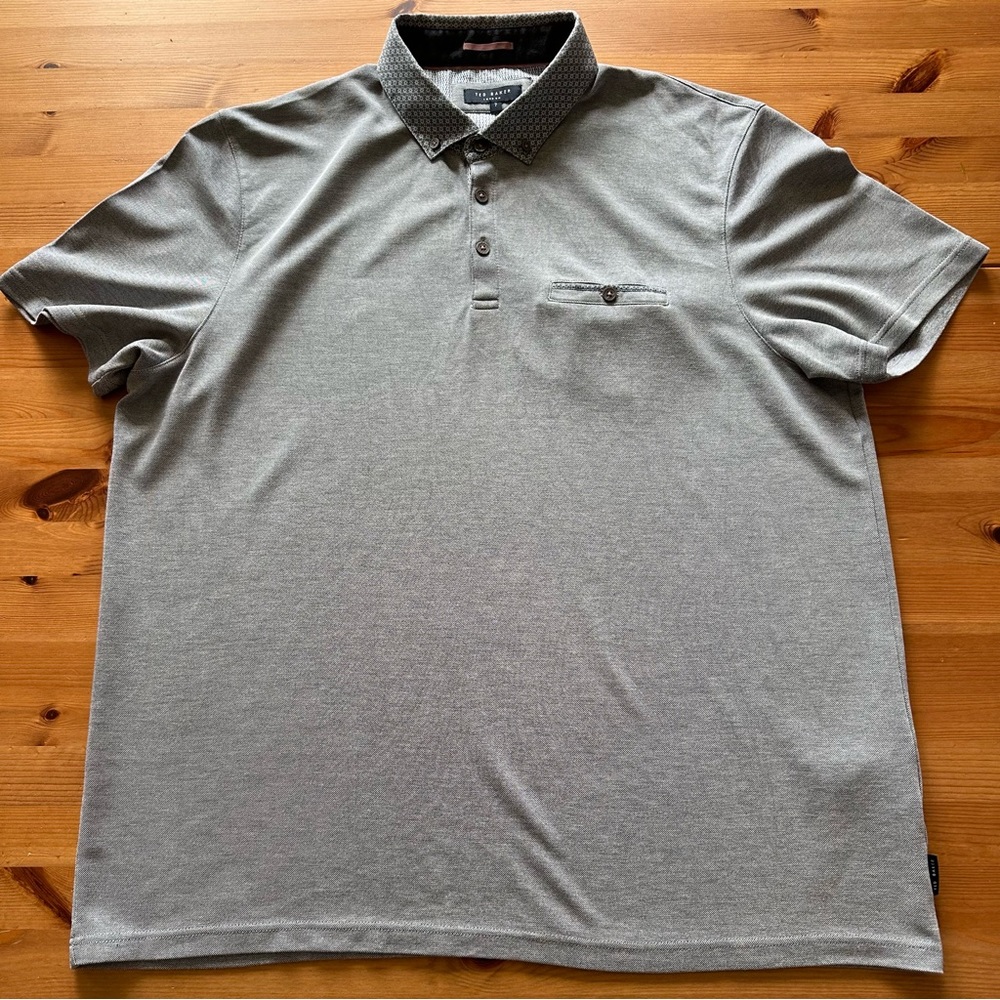 TED BAKER LONDON SS Woven Collar Polo printed blue button collar. Size: 7 (XXL) - Picture 3 of 9